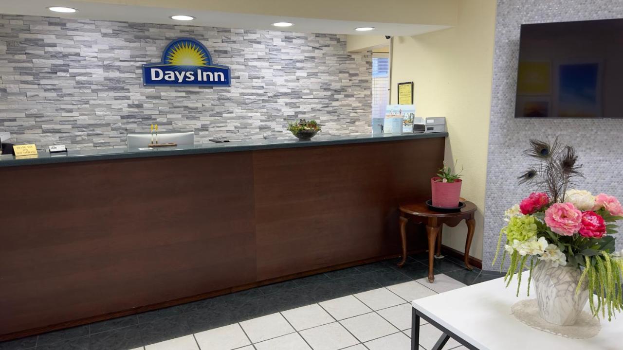 Days Inn By Wyndham Lexington-Columbia Eksteriør billede