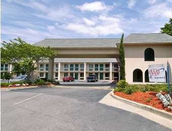 Days Inn By Wyndham Lexington-Columbia Eksteriør billede