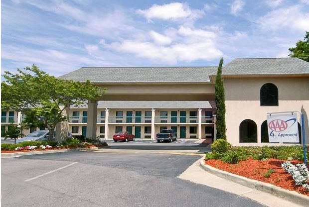 Days Inn By Wyndham Lexington-Columbia Eksteriør billede