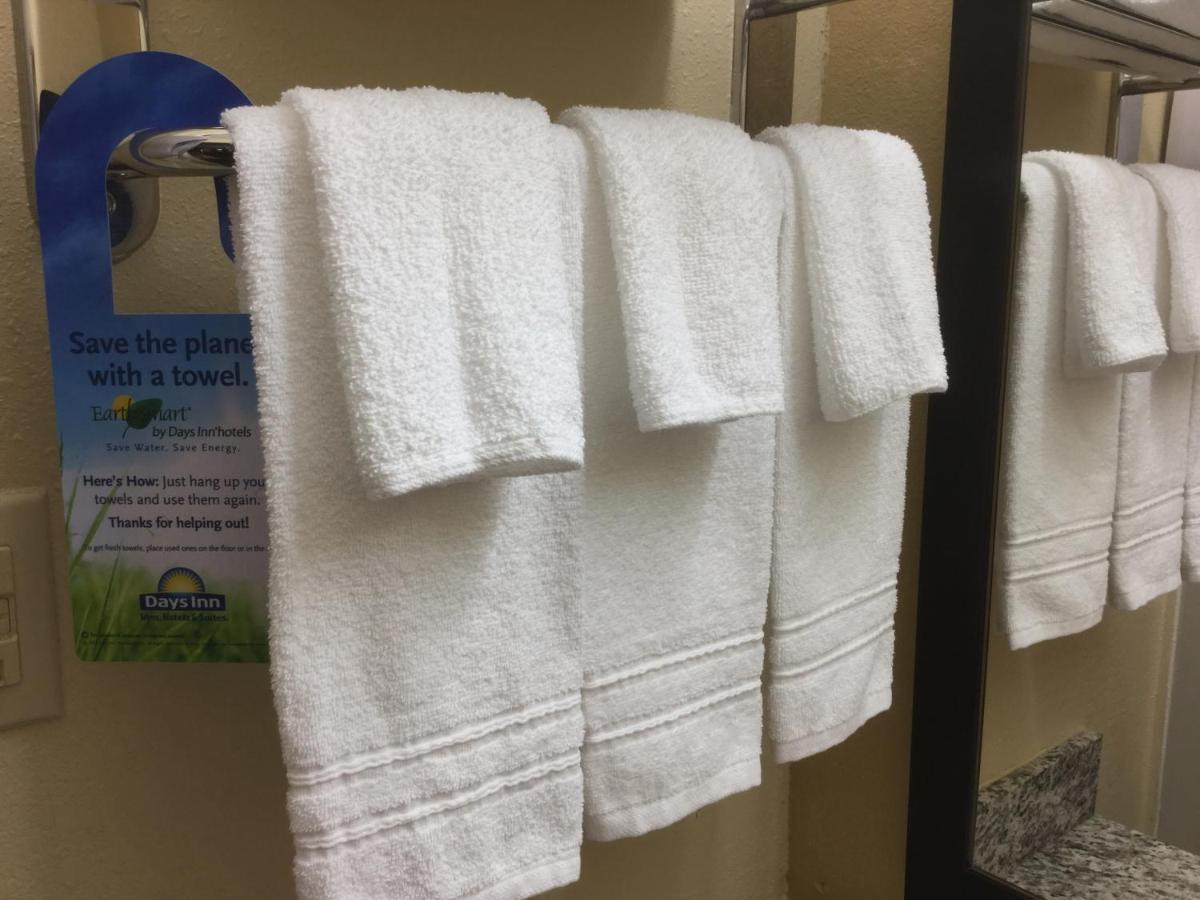Days Inn By Wyndham Lexington-Columbia Eksteriør billede